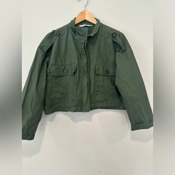 - Zara military green Utility cropped jacket women size Medium - Picture 9 of 10